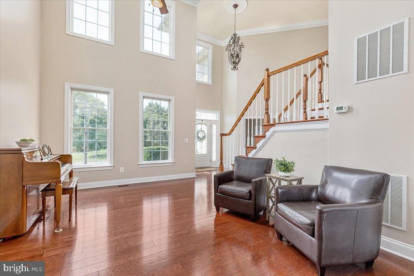 **OPEN SAT 7/18 2-4PM &amp; SUN 7/19 2-4PM** Welcome to luxury - photo 6
