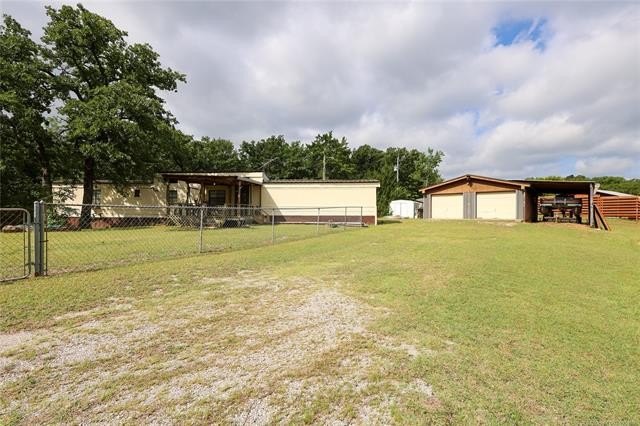 1.6 acres near Arbuckle Lake! This 3 bed, 2 bath mobile home - photo 4