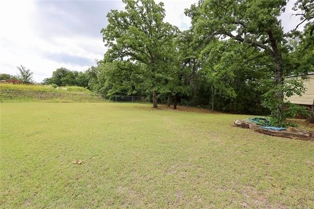 1.6 acres near Arbuckle Lake! This 3 bed, 2 bath mobile home - photo 6