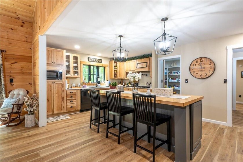 Enjoy easy one-level living in this well-designed 3-bedroom - photo 31