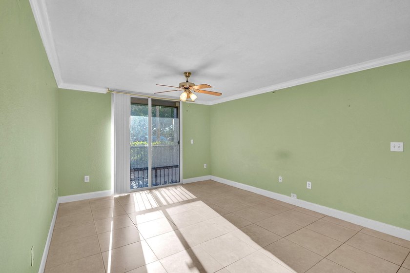 2BR/2BA first-floor condo in the gated community of Murano in - photo 9