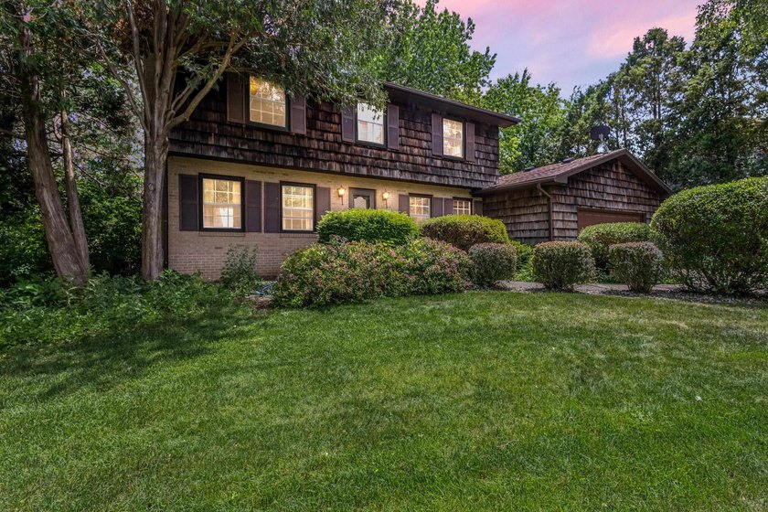 Opportunity in one of Middleton's most desirable pockets, on the - photo 2