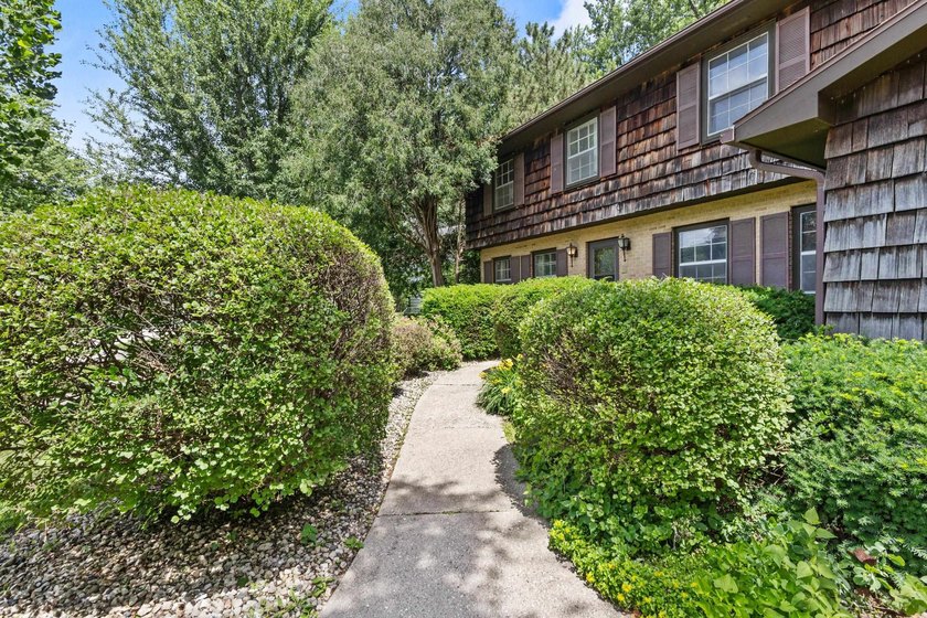 Opportunity in one of Middleton's most desirable pockets, on the - photo 3