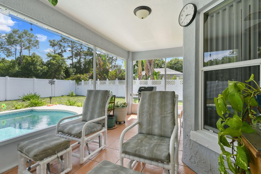REDUCED! Spotless 3/2/2 POOL home in desirable Oleander Pines - photo 22
