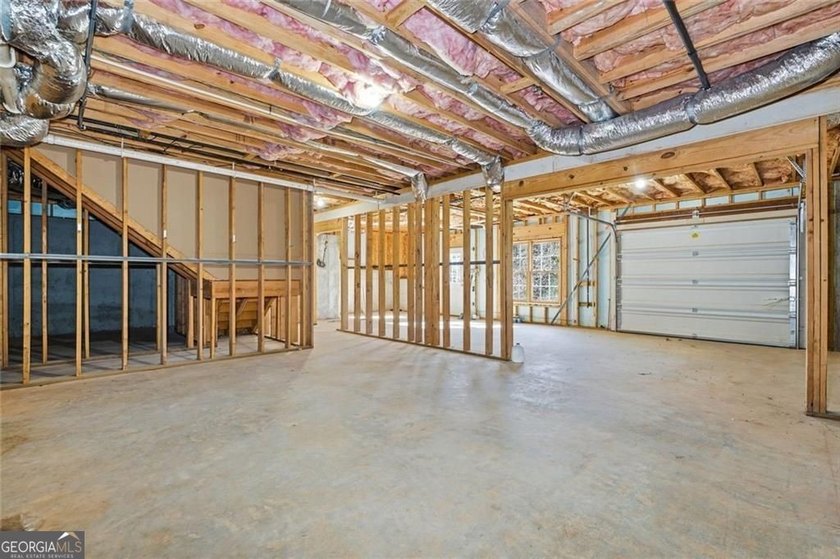 NEW ROOF - MARCH 2026! Nestled within the highly sought-after - photo 36