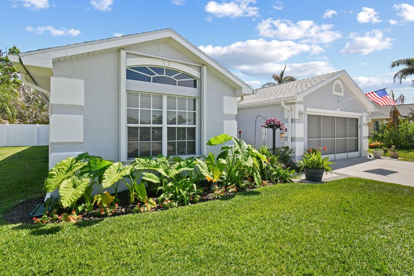 REDUCED! Spotless 3/2/2 POOL home in desirable Oleander Pines - photo 37