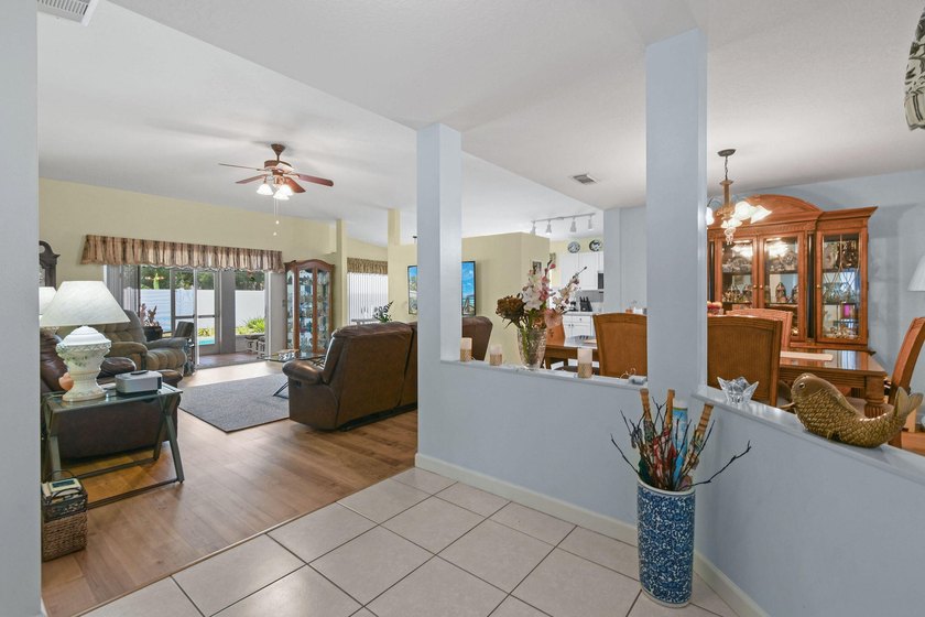 REDUCED! Spotless 3/2/2 POOL home in desirable Oleander Pines - photo 39