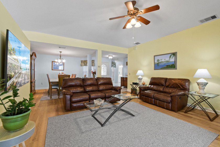REDUCED! Spotless 3/2/2 POOL home in desirable Oleander Pines - photo 40