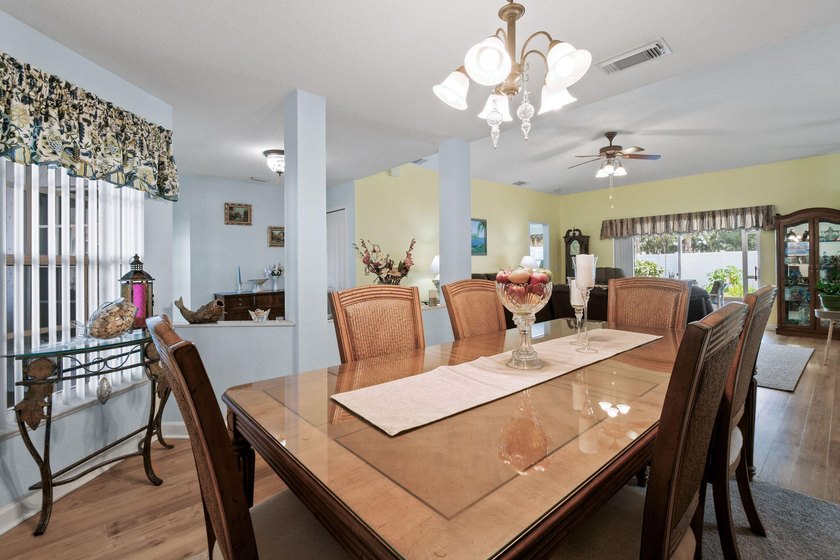 REDUCED! Spotless 3/2/2 POOL home in desirable Oleander Pines - photo 42