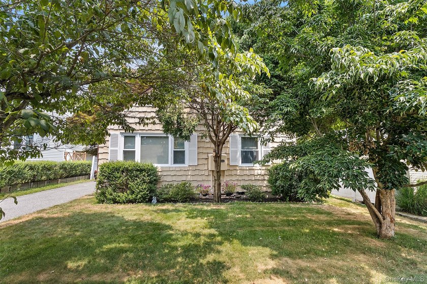 This lovingly maintained, one level home offers the ideal - photo 3
