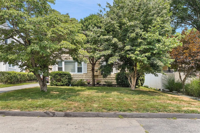 This lovingly maintained, one level home offers the ideal - photo 4