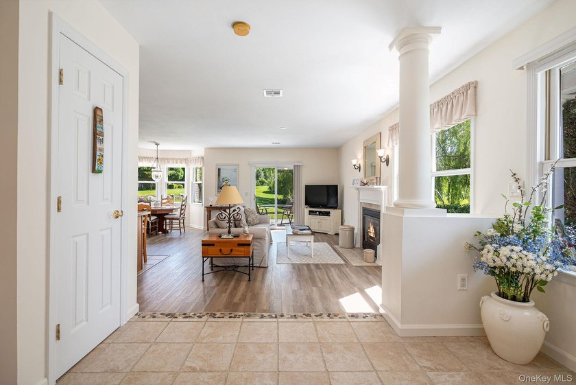 Mint one-bedroom condo in coveted Willow Ponds on the Sound - photo 4