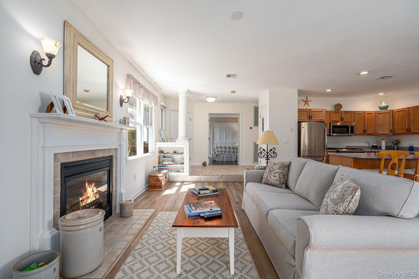 Mint one-bedroom condo in coveted Willow Ponds on the Sound - photo 6