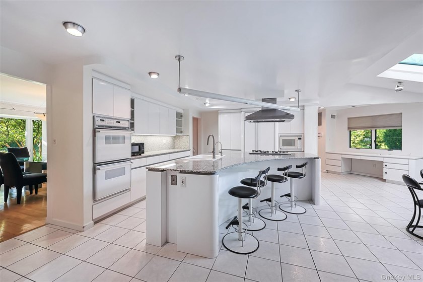 Located in the highly desirable Village of Lake Success, this - photo 10