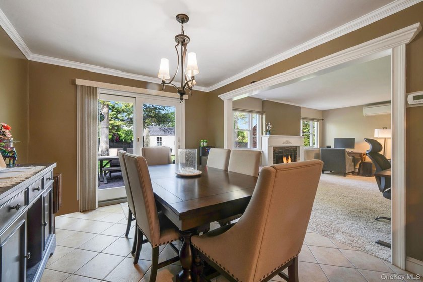 Charming, cared-for, and full of curb appeal, this Ridge - photo 11