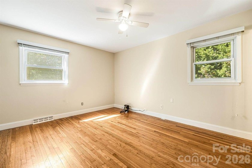 Imagine returning home in sought-after North Asheville. A - photo 19