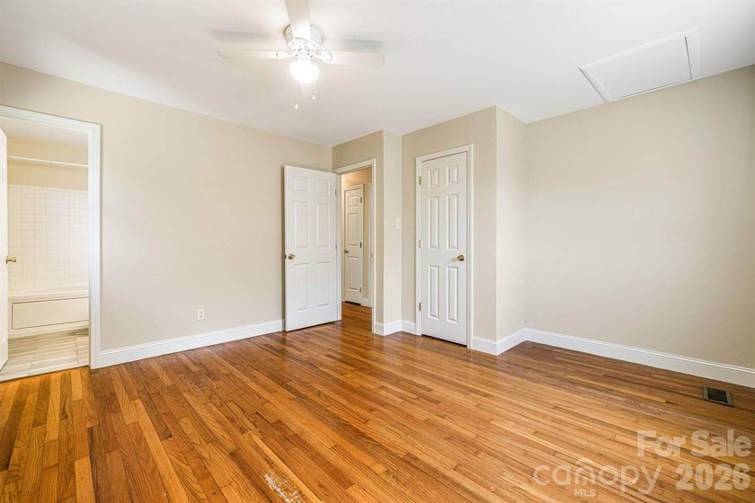 Imagine returning home in sought-after North Asheville. A - photo 20