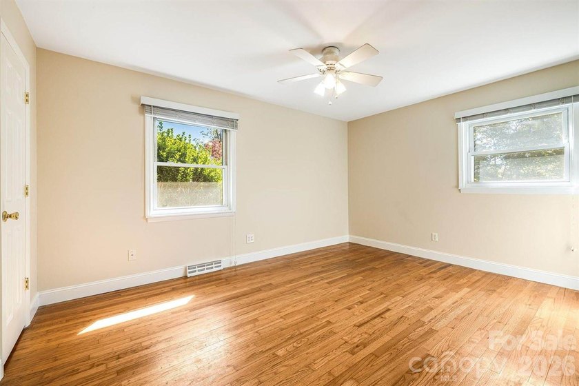 Imagine returning home in sought-after North Asheville. A - photo 23