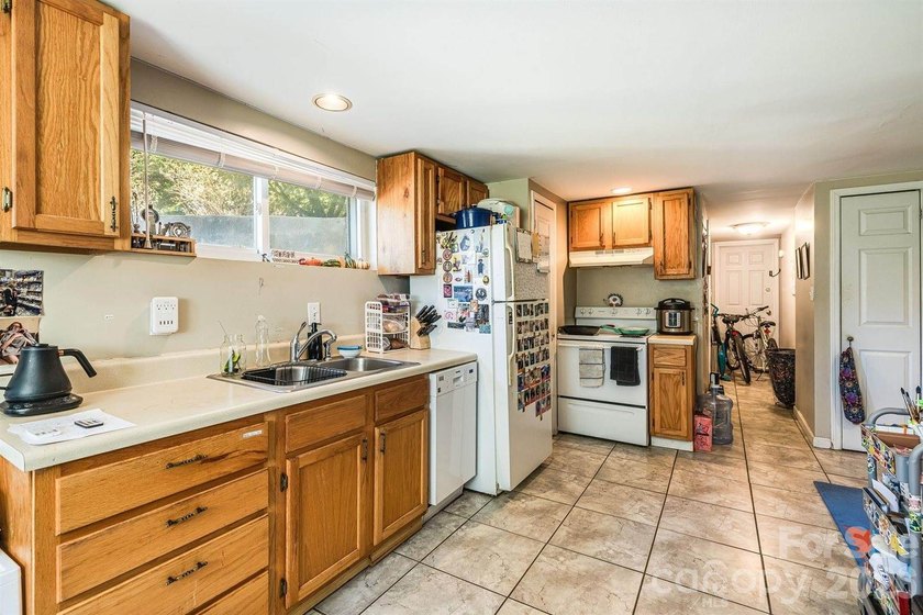Imagine returning home in sought-after North Asheville. A - photo 29