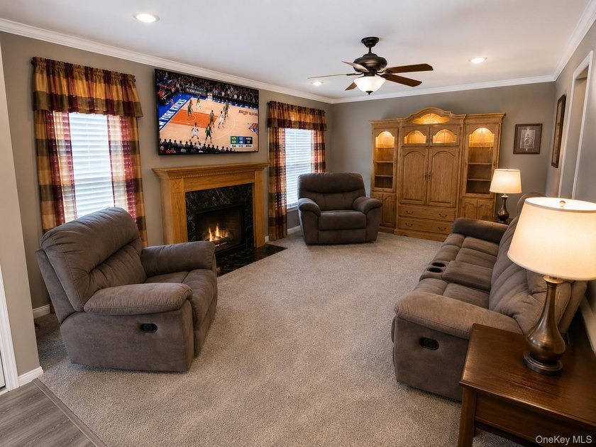 Beautiful center hall colonial in the desirable Tallmadge - photo 3