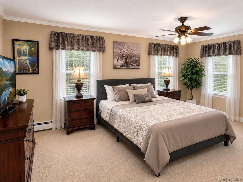 Beautiful center hall colonial in the desirable Tallmadge - photo 6