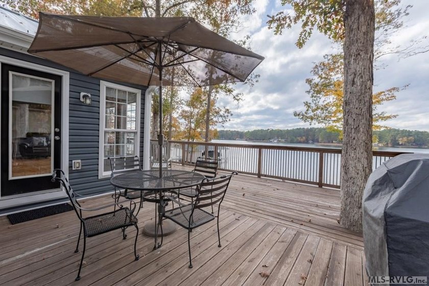 This fully furnished Lake Gaston waterfront home on Pea Hill - photo 26