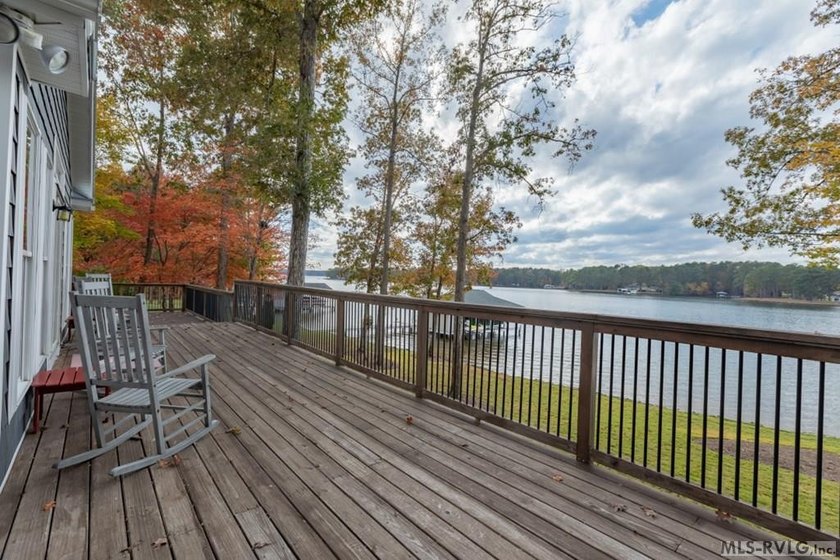 This fully furnished Lake Gaston waterfront home on Pea Hill - photo 27