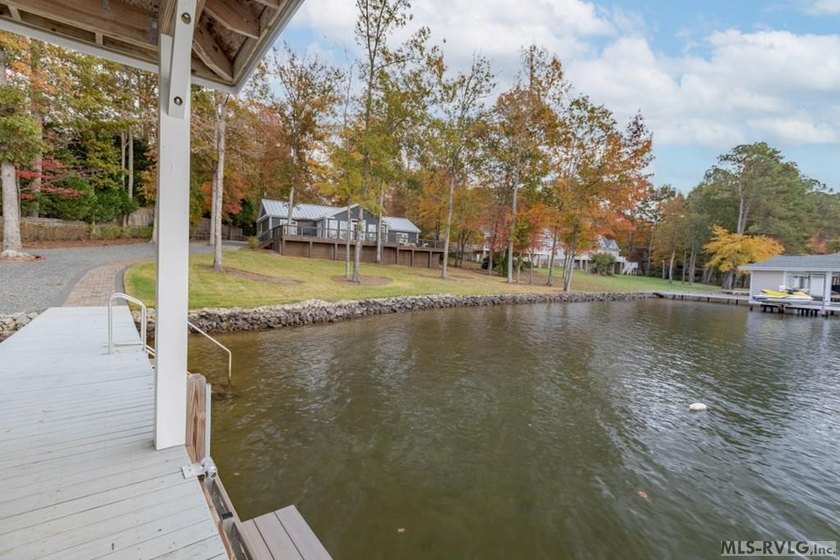 This fully furnished Lake Gaston waterfront home on Pea Hill - photo 33