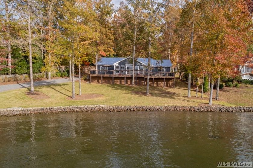 This fully furnished Lake Gaston waterfront home on Pea Hill - photo 41
