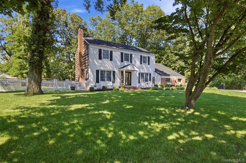 Stunning 4-bedroom, 2.5 bath Colonial nestled on a quiet - photo 3