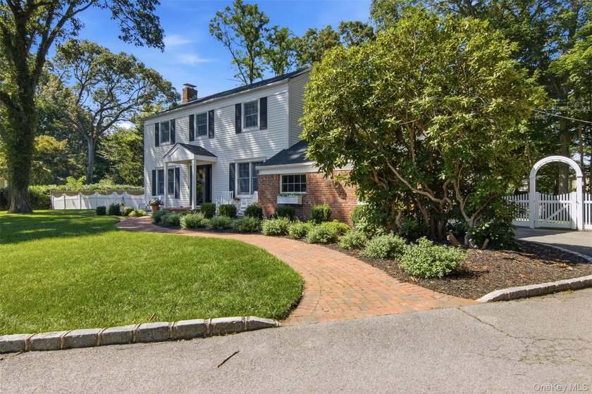Stunning 4-bedroom, 2.5 bath Colonial nestled on a quiet - photo 6