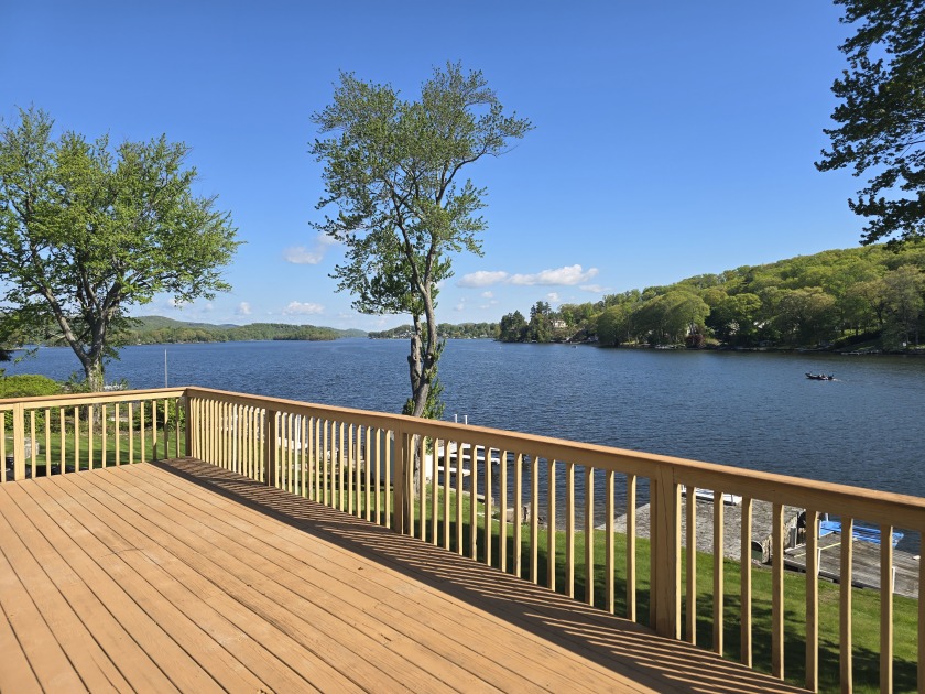 Candlewood Lake Direct Waterfront Home
NEW PRICE! - photo 4