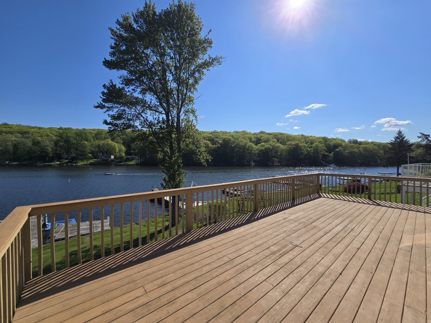 Candlewood Lake Direct Waterfront Home
NEW PRICE! - photo 5