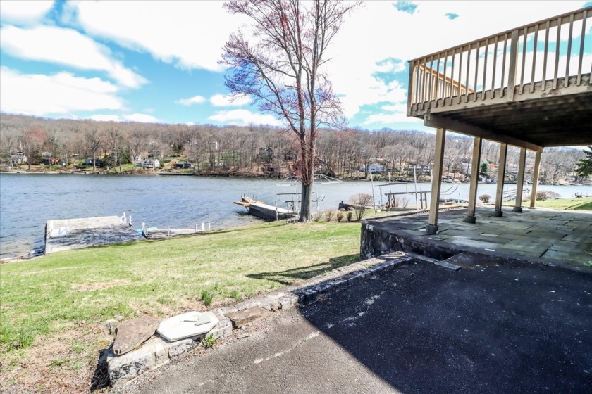 Candlewood Lake Direct Waterfront Home
NEW PRICE! - photo 6