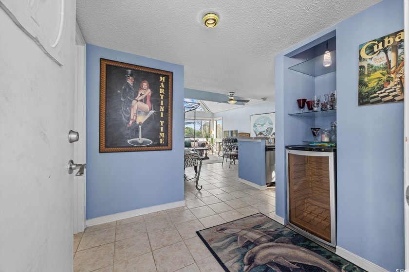 Motivated Seller! Beautiful top-floor, corner 2BR/2BA fully - photo 8