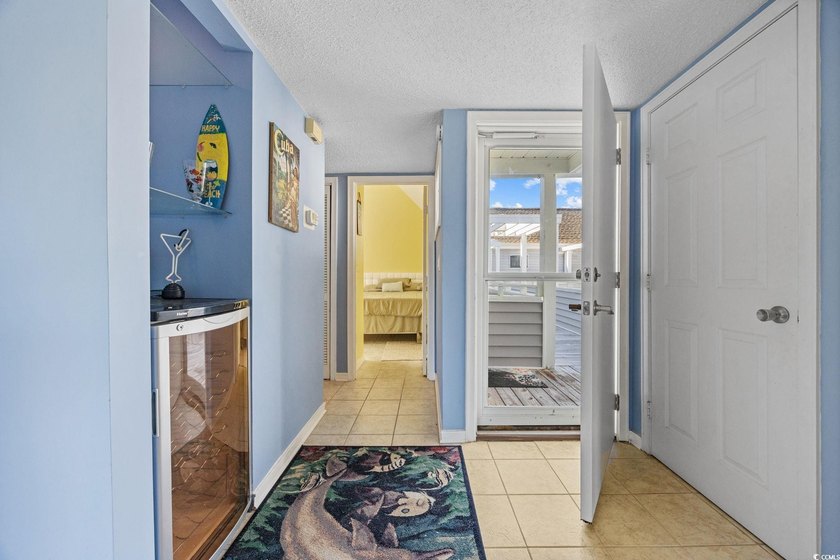 Motivated Seller! Beautiful top-floor, corner 2BR/2BA fully - photo 9