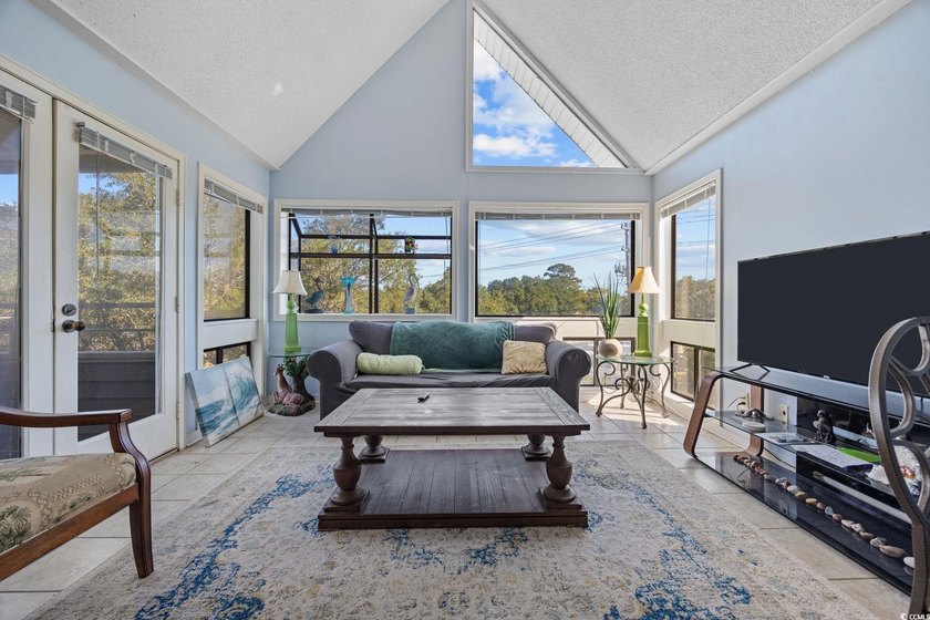 Motivated Seller! Beautiful top-floor, corner 2BR/2BA fully - photo 10