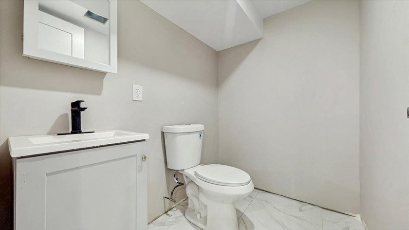 Welcome to this one-of-a-kind, fully gut-renovated 3-level - photo 31