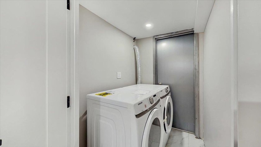 Welcome to this one-of-a-kind, fully gut-renovated 3-level - photo 32