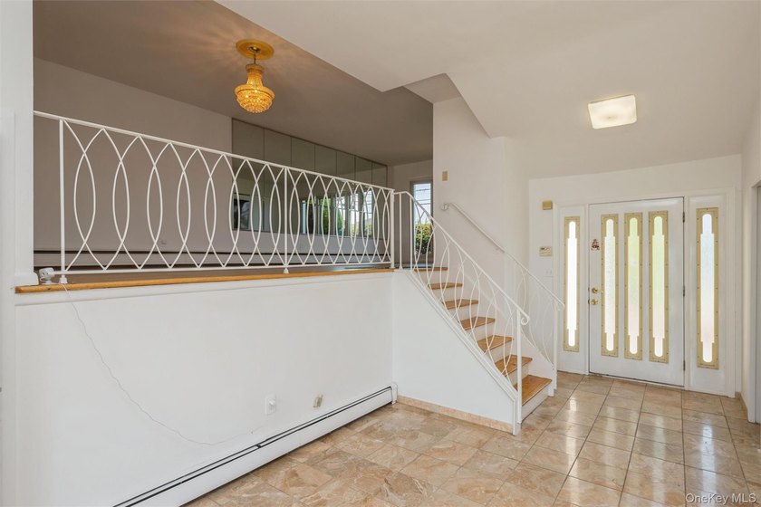 Welcome to this well-maintained three bedroom, one- and one-half - photo 5