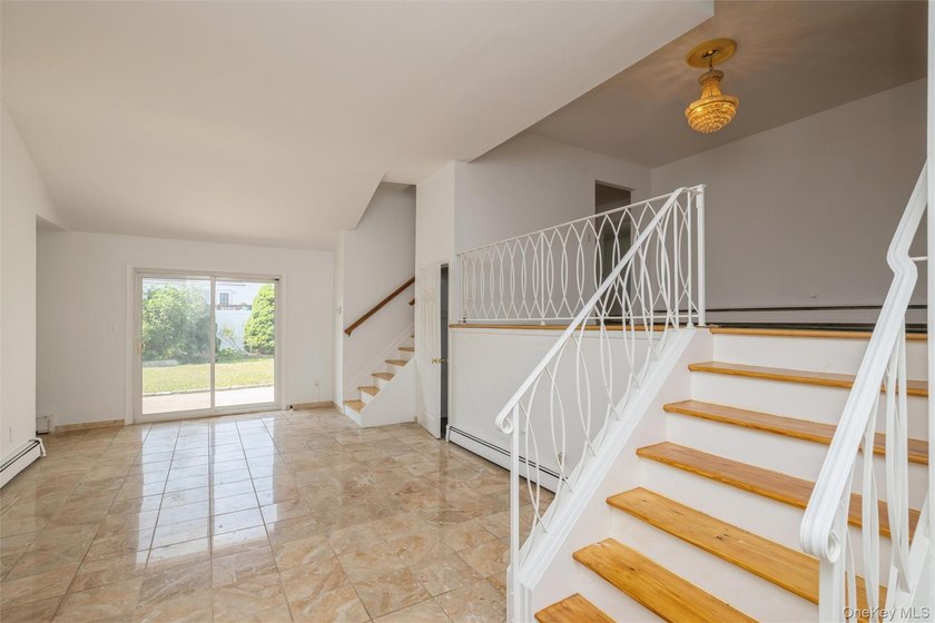 Welcome to this well-maintained three bedroom, one- and one-half - photo 6
