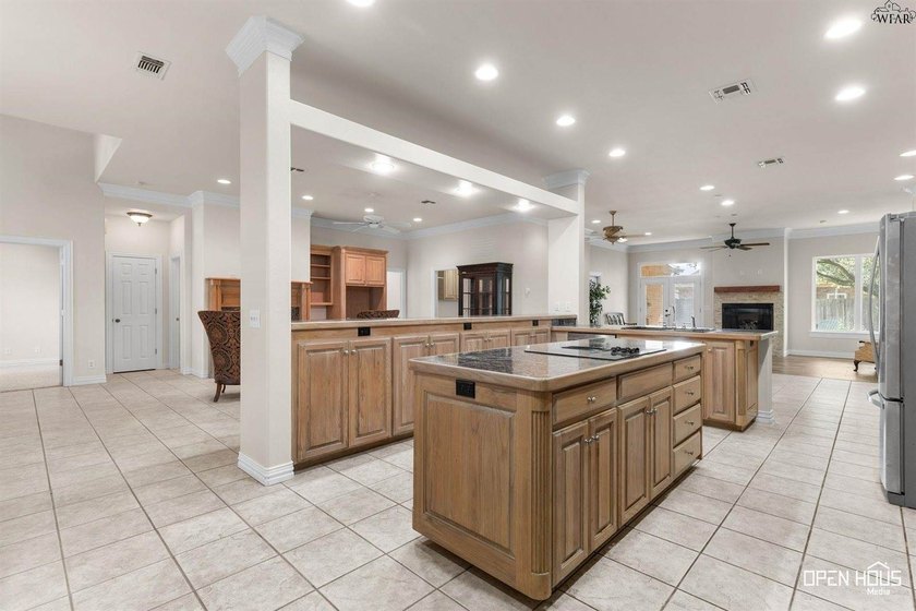 Bridge Creek corner lot with side-entry garage. Open kitchen - photo 14
