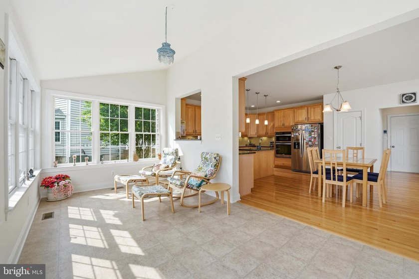 Welcome to this highly sought after Waterford model in the award - photo 21