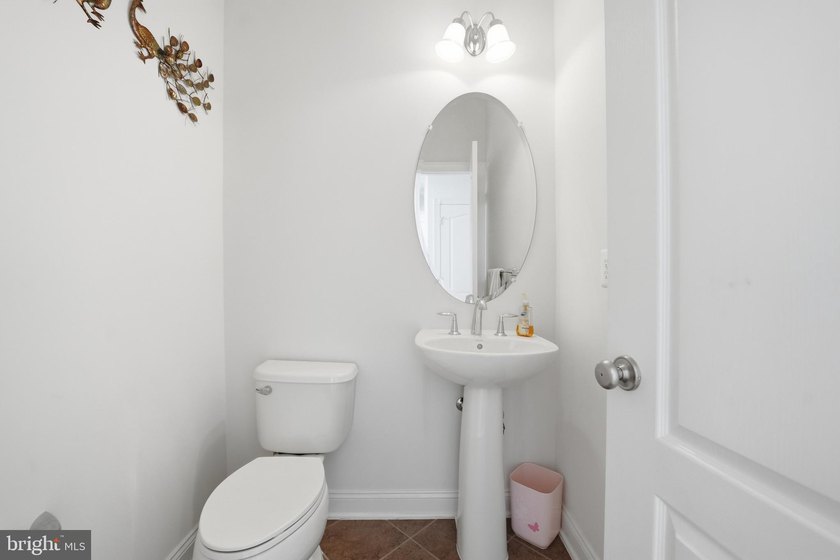 Welcome to this highly sought after Waterford model in the award - photo 26