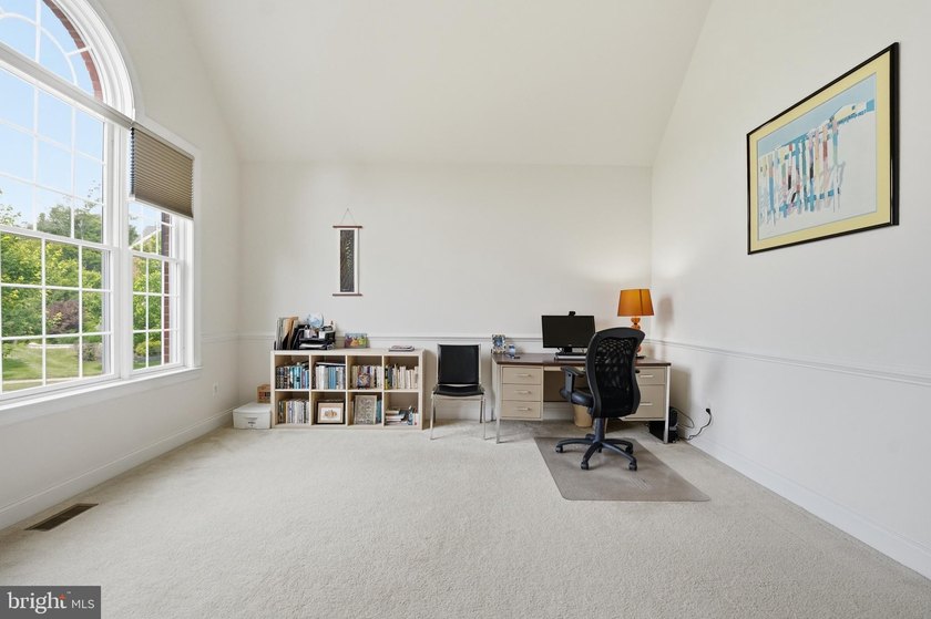Welcome to this highly sought after Waterford model in the award - photo 28