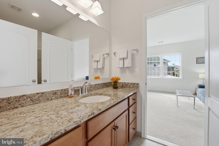 Welcome to this highly sought after Waterford model in the award - photo 45