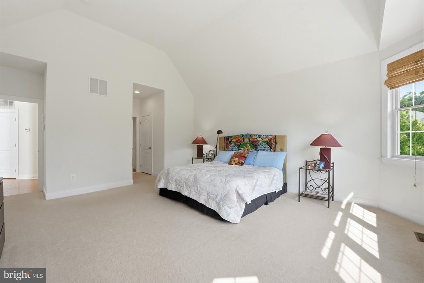 Welcome to this highly sought after Waterford model in the award - photo 50