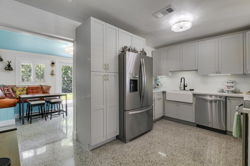 Completely remodeled 3-bedroom, 2-bath home in North Palm Beach! - photo 13