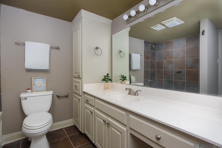 Experience downtown living at its finest with this exceptional 2 - photo 14