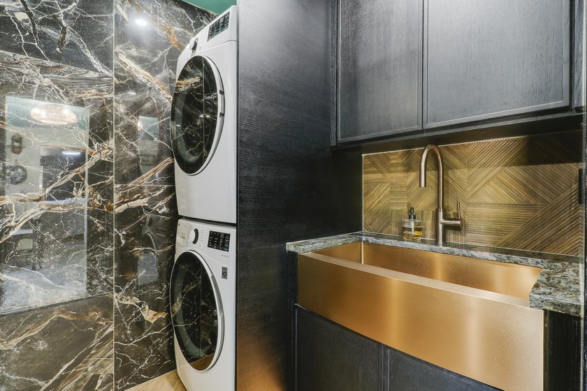 Completely remodeled 3-bedroom, 2-bath home in North Palm Beach! - photo 32